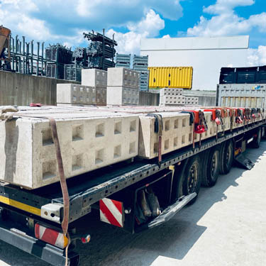 ALPIN Betonblock System verladen und abfahrbereit